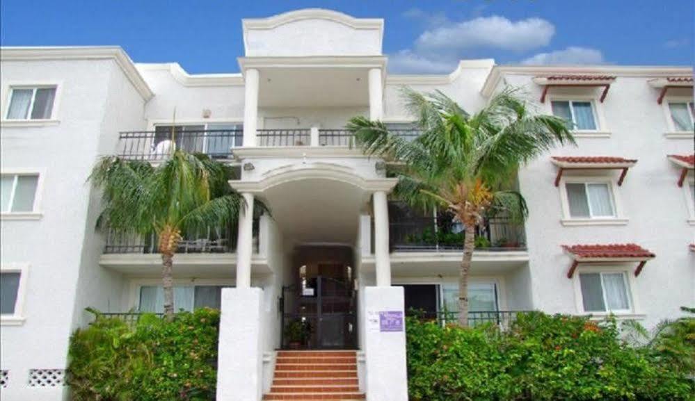 Super 8 By Wyndham Savannah Exterior foto